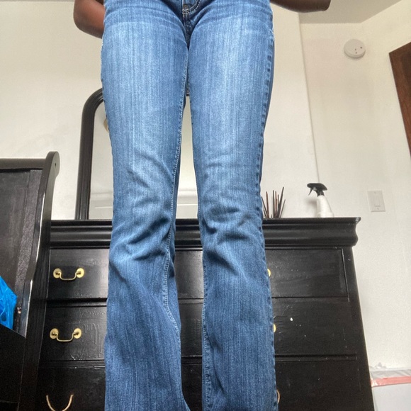 Y2K Low/Rise Jeans - Picture 3 of 3